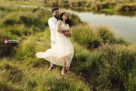 Creative couple photography poses for wedding - Zero Gravity Photography